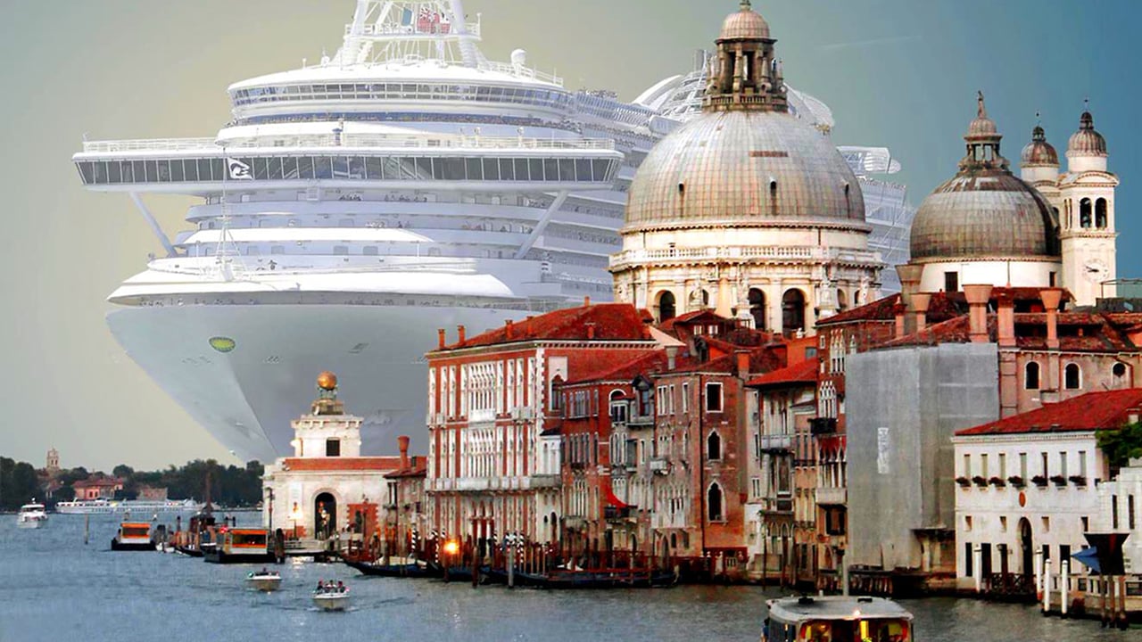 Via Le Navi Da Crociera Dalla Laguna Di Venezia