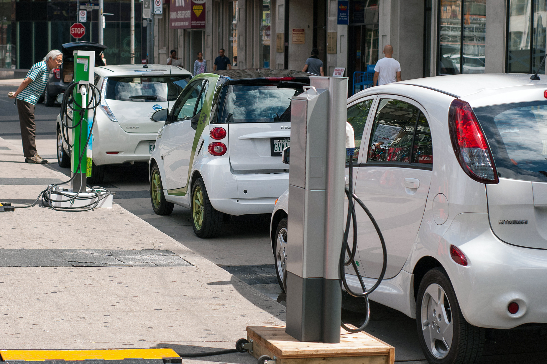 Veicoli a basse emissioni di CO2: case automobilistiche in linea con gli obiettivi per il 2021, tranne Fiat-Chrysler