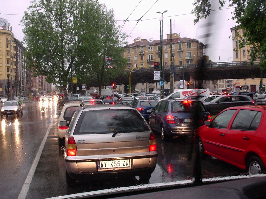 Fase 2: Milano libera di avvelenarsi